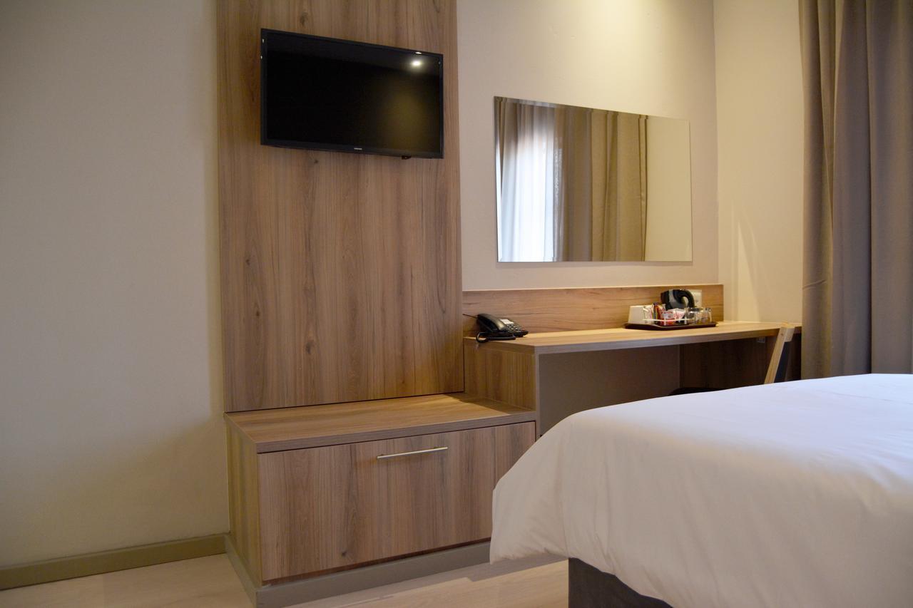 Regal Inn Hotel Midrand Exterior foto